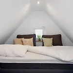 Neu Renovierte Dachgeschosswohnung باد فورتساخ