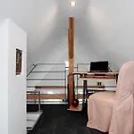 شقة Neu Renovierte Dachgeschosswohnung