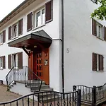 Neu Renovierte Dachgeschosswohnung *