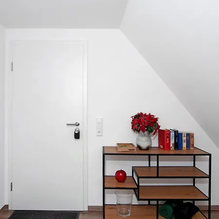 アパート Neu Renovierte Dachgeschosswohnung *