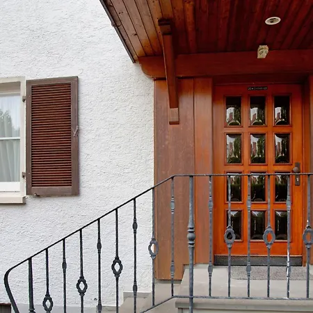 アパート Neu Renovierte Dachgeschosswohnung バート・ヴルツァッハ
